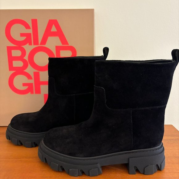 GIABORGHINI Lug Sole Suede Ankle Boots - Picture 2 of 11